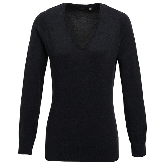 Women's v-neck knitted sweater