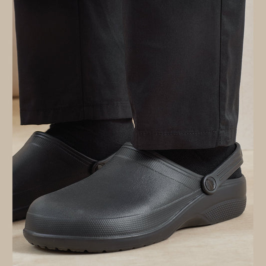 Chef’s non-slip ‘Anchor’ clogs