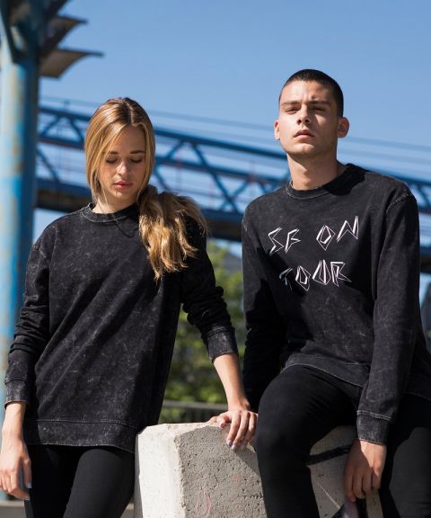 Unisex washed tour sweatshirt